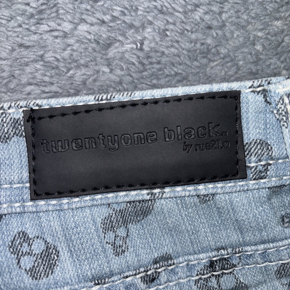 Twentyone Black By Rue21 Black Skull Women's Skinny Jeans Size 7/8 R - Picture 10 of 12